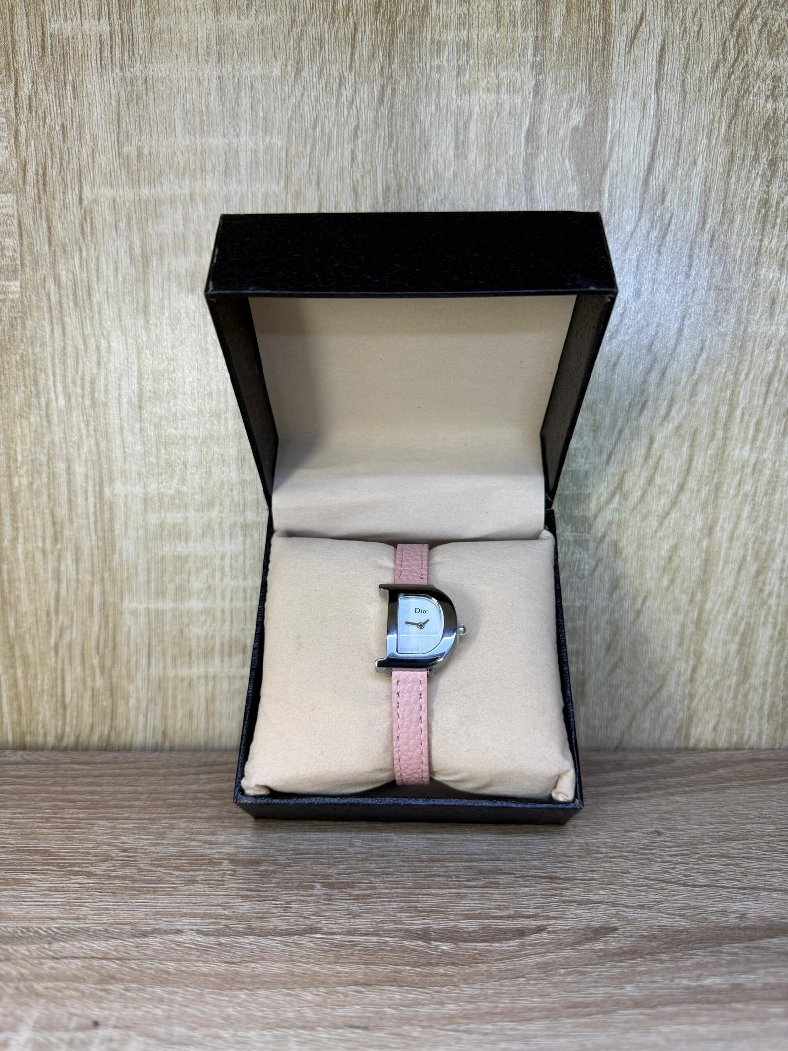 MONTRE DIOR CUIR FEMMES BOITE SIMPLE