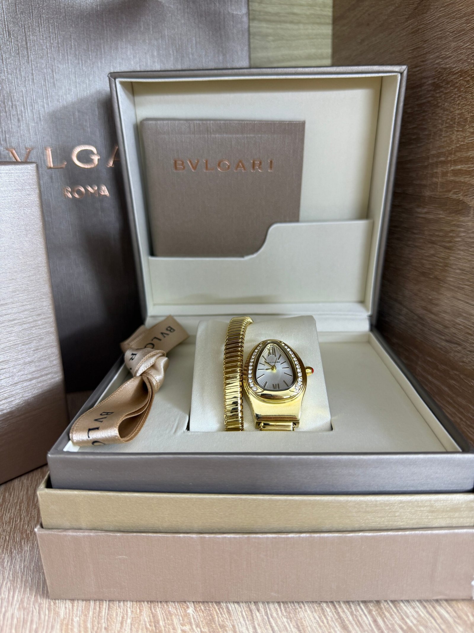 BVLGARI SERPENTI GOLD BRACELET AVEC COFFRET