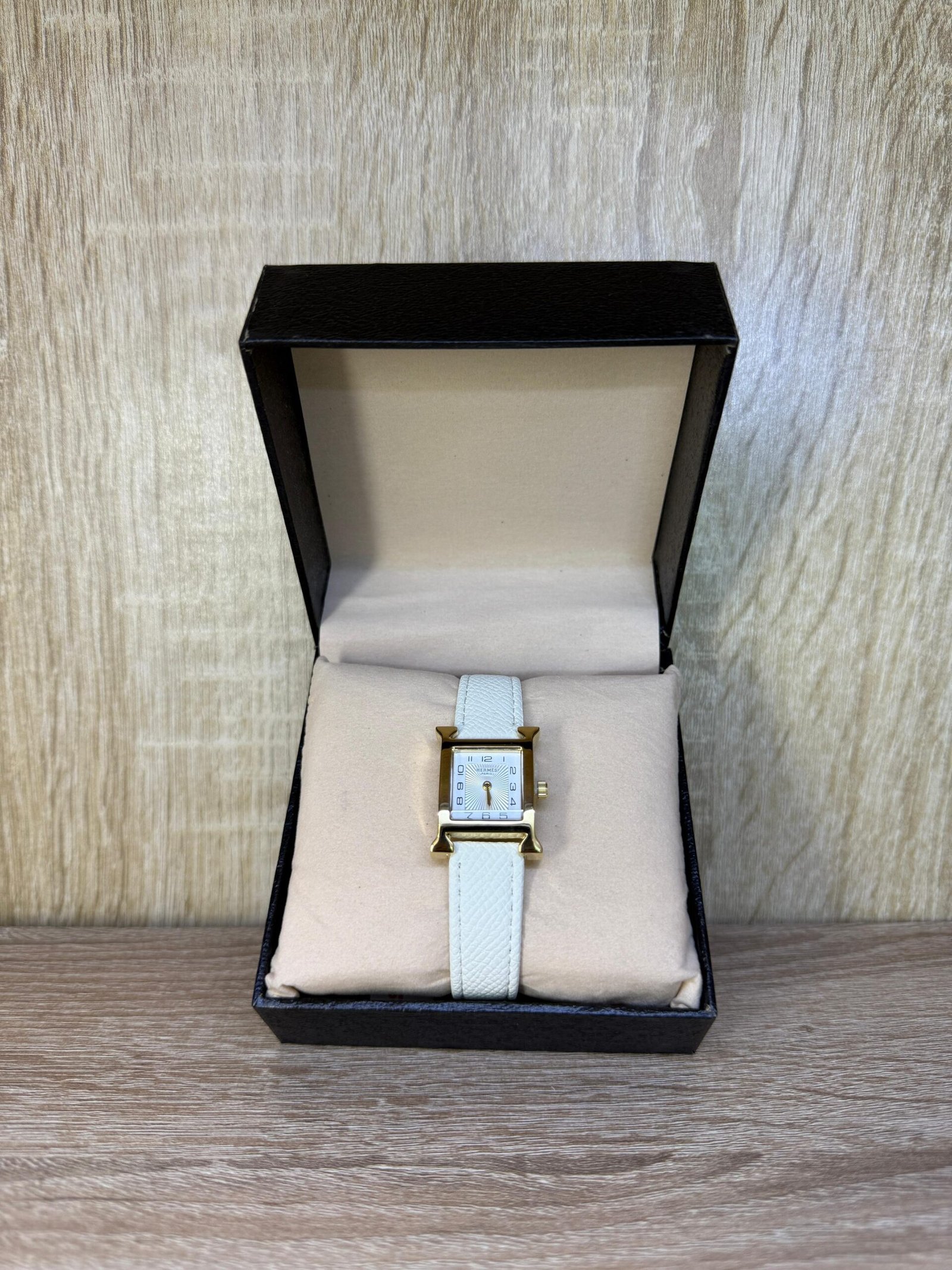 MONTRE HERMES FEMMES CUIR BOITE SIMPLE